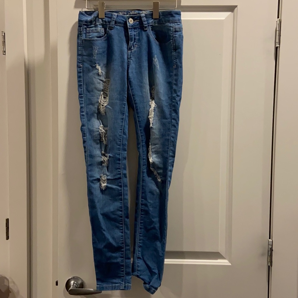Ripped stretch jeans